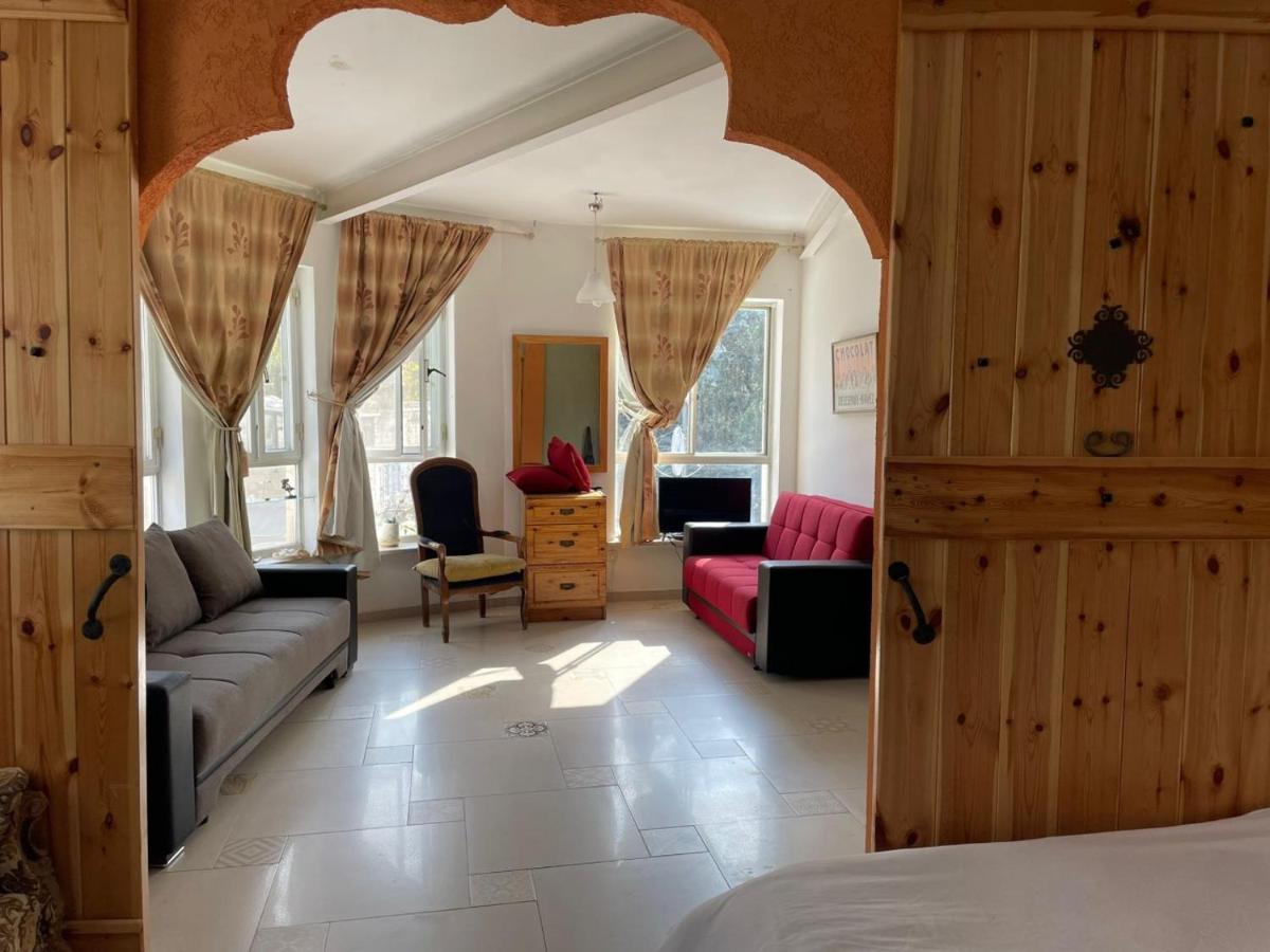 Sweet 'En Kerem View Bed & Breakfast Kudüs Dış mekan fotoğraf