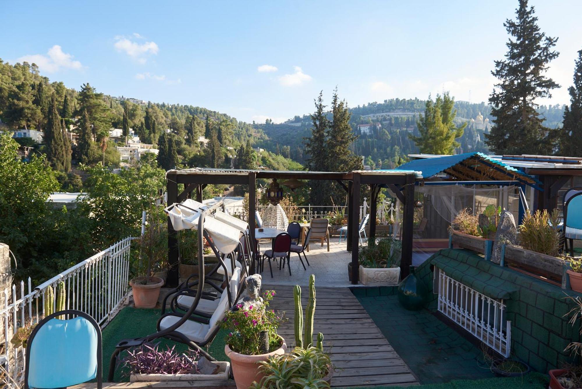 Sweet 'En Kerem View Bed & Breakfast Kudüs Dış mekan fotoğraf