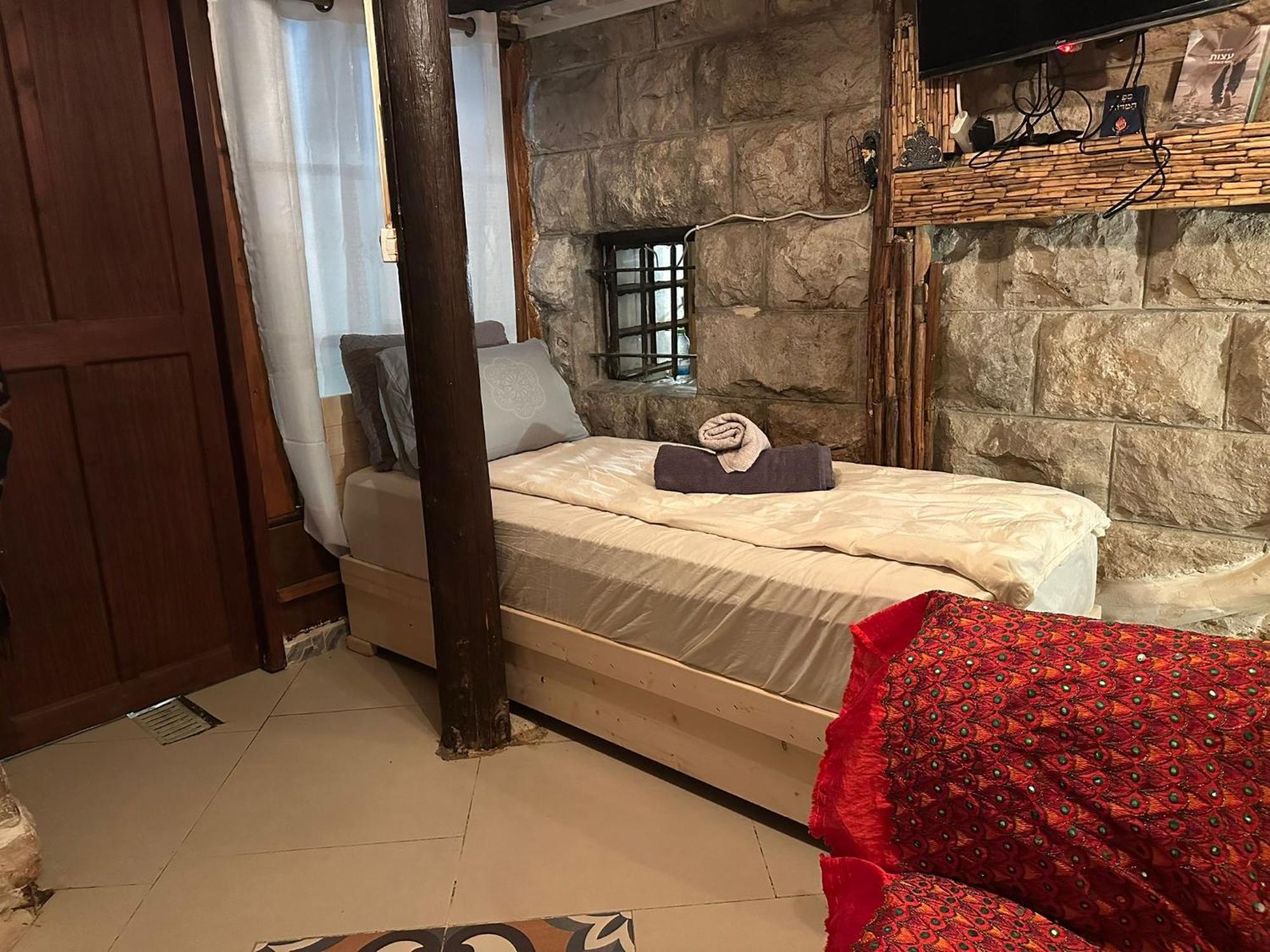 Sweet 'En Kerem View Bed & Breakfast Kudüs Dış mekan fotoğraf