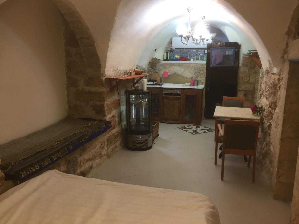 Sweet 'En Kerem View Bed & Breakfast Kudüs Dış mekan fotoğraf